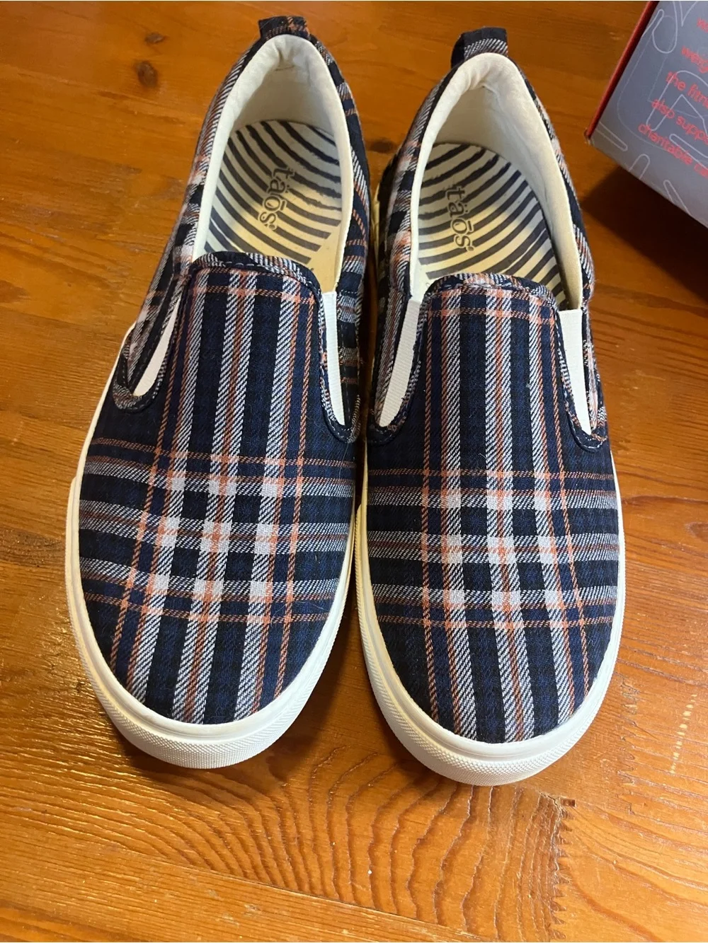 Taos Slip On Sneakers Rubber Sole Women Plaid Navy Brown Canvas Size 10